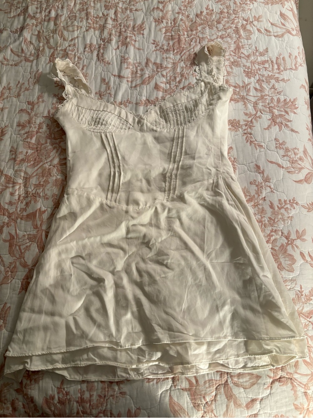 HOUSE OF CB 'Tilly' White Pin Tuck Mini Dress NWOT - Picture 3 of 4